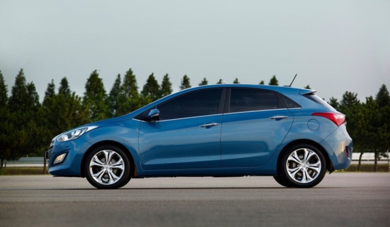 Hyundai i30 full